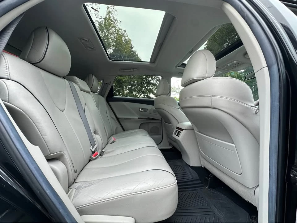 2012 Toyota Venza - Image 7 of 13