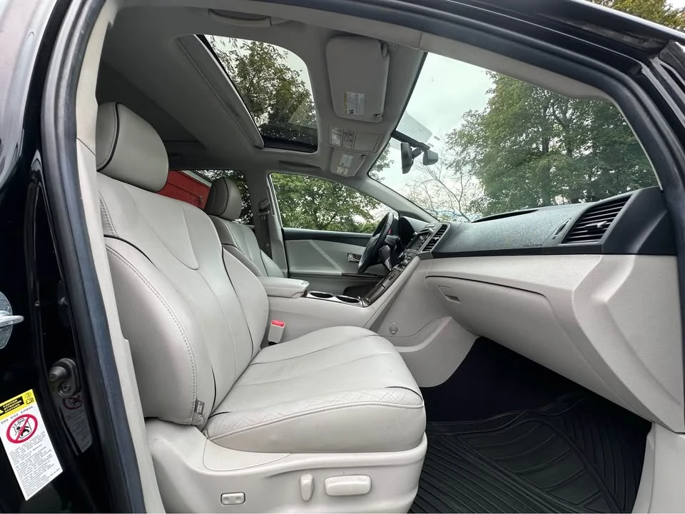 2012 Toyota Venza - Image 6 of 13