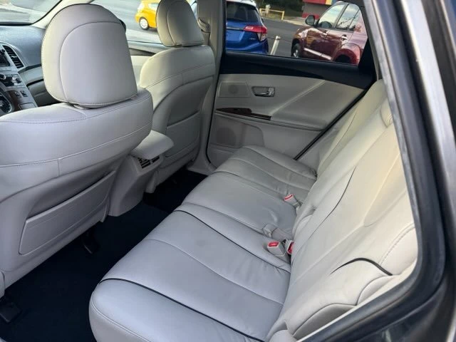 2012 Toyota Venza - Image 7 of 10