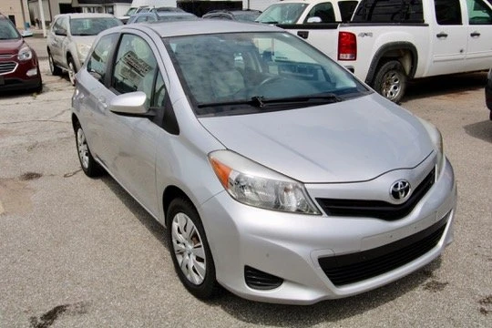 2012 Toyota Yaris - Image 9 of 16