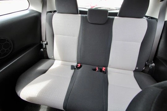 2012 Toyota Yaris - Image 13 of 16