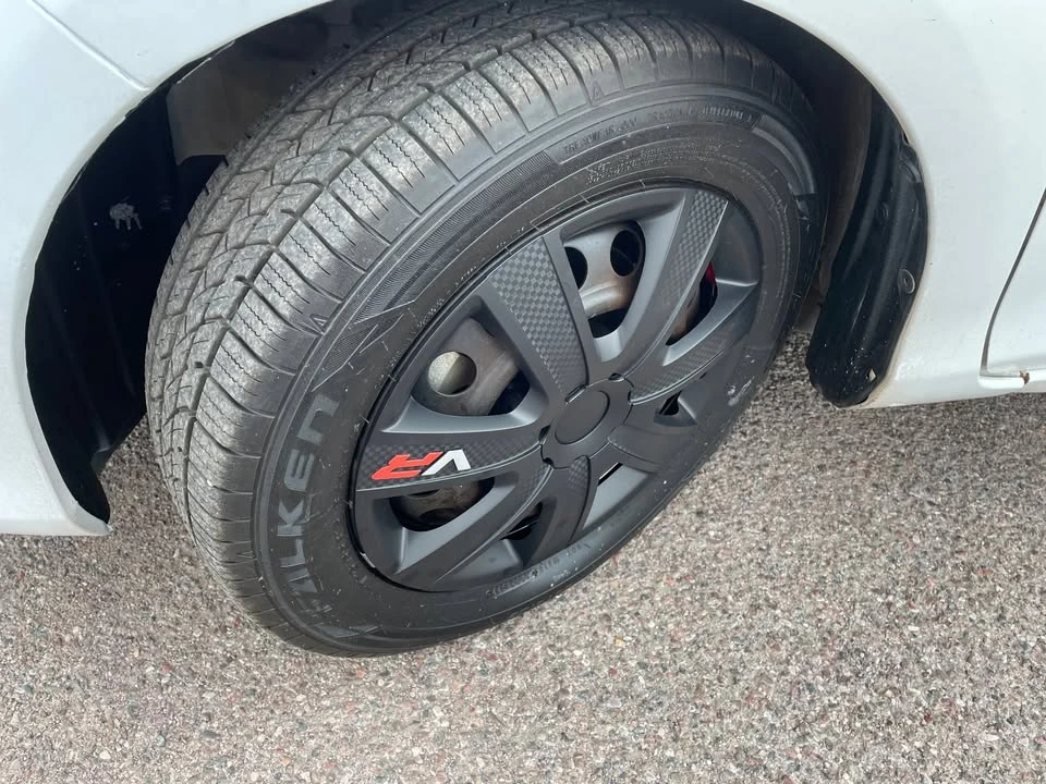 2012 Toyota Yaris - Image 13 of 13