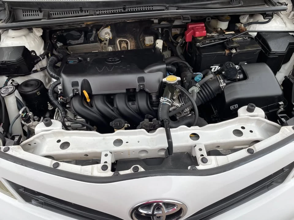 2012 Toyota Yaris - Image 12 of 13