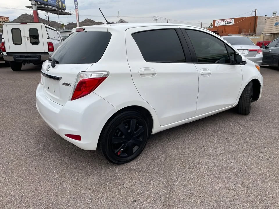 2012 Toyota Yaris - Image 3 of 13