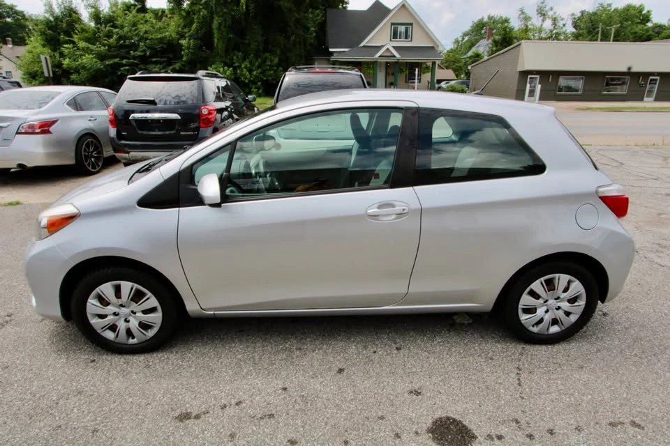 2012 Toyota Yaris - Image 3 of 16