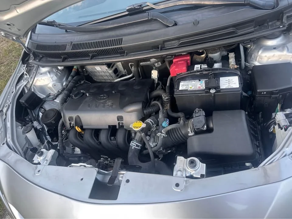 2012 Toyota Yaris - Image 8 of 9