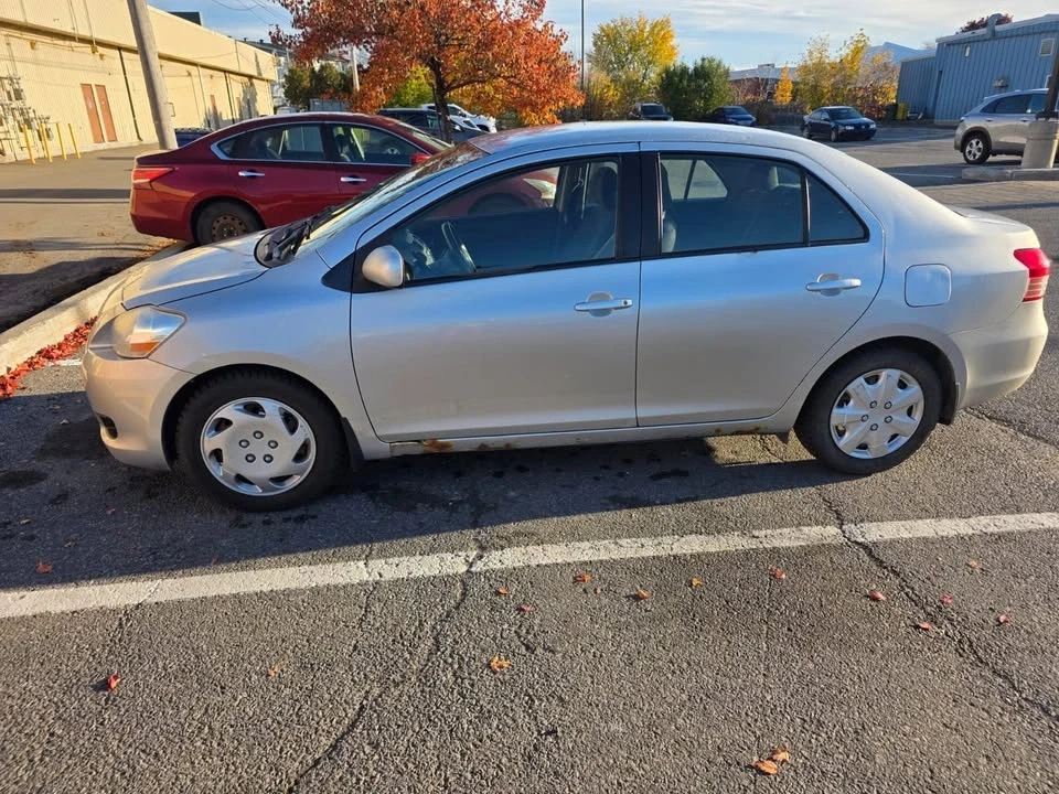 2012 Toyota Yaris - Image 3 of 13
