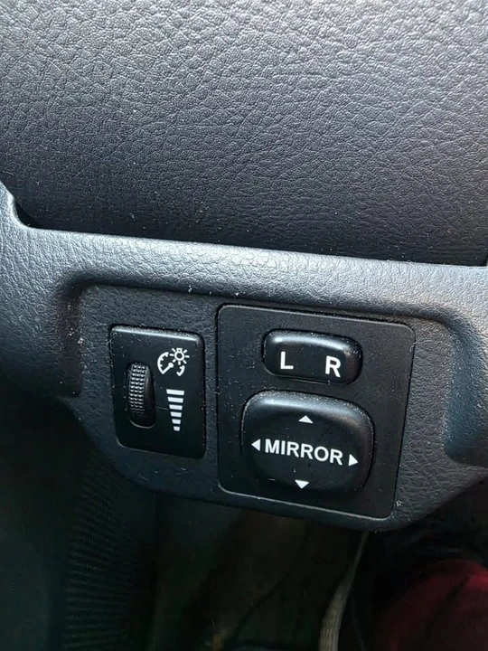 2012 Toyota Yaris - Image 4 of 14