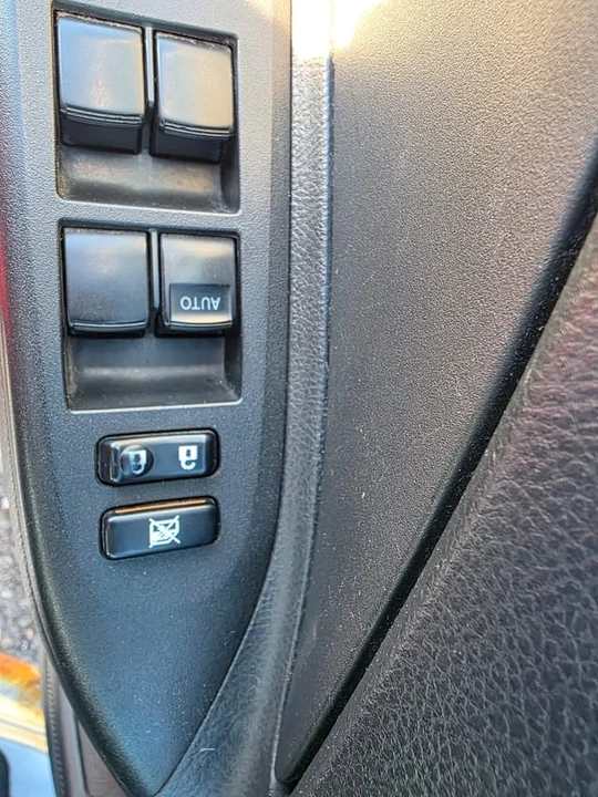 2012 Toyota Yaris - Image 6 of 13