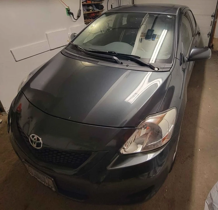 2012 Toyota Yaris - Image 2 of 6