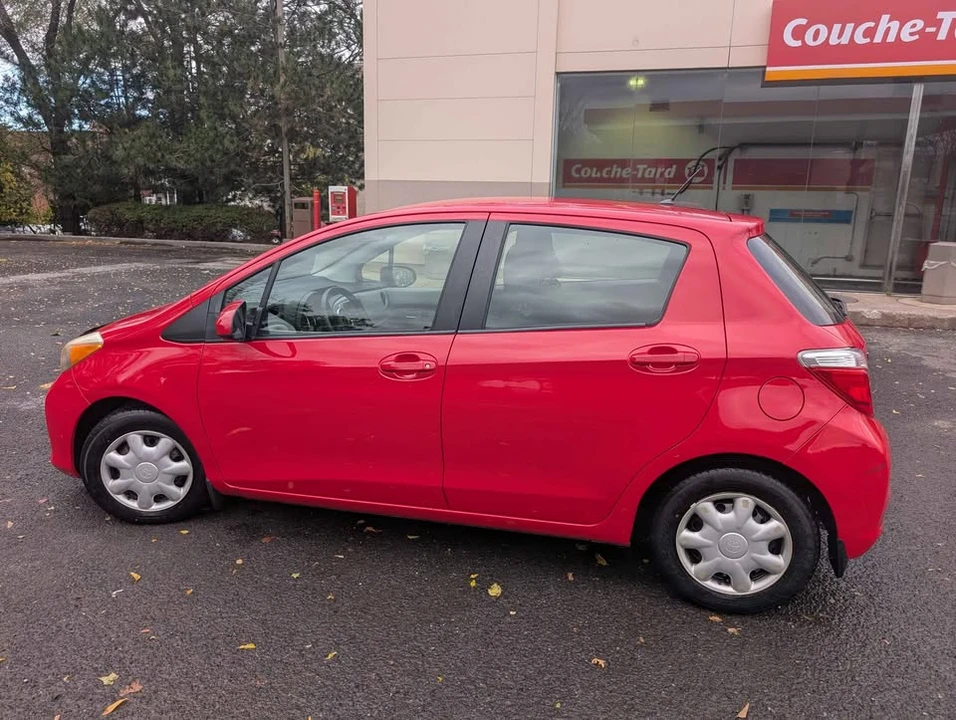 2012 Toyota Yaris - Image 8 of 11