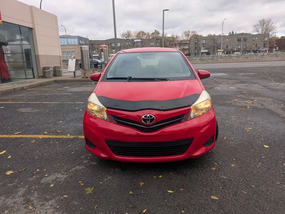 2012 Toyota Yaris - Image 2 of 11