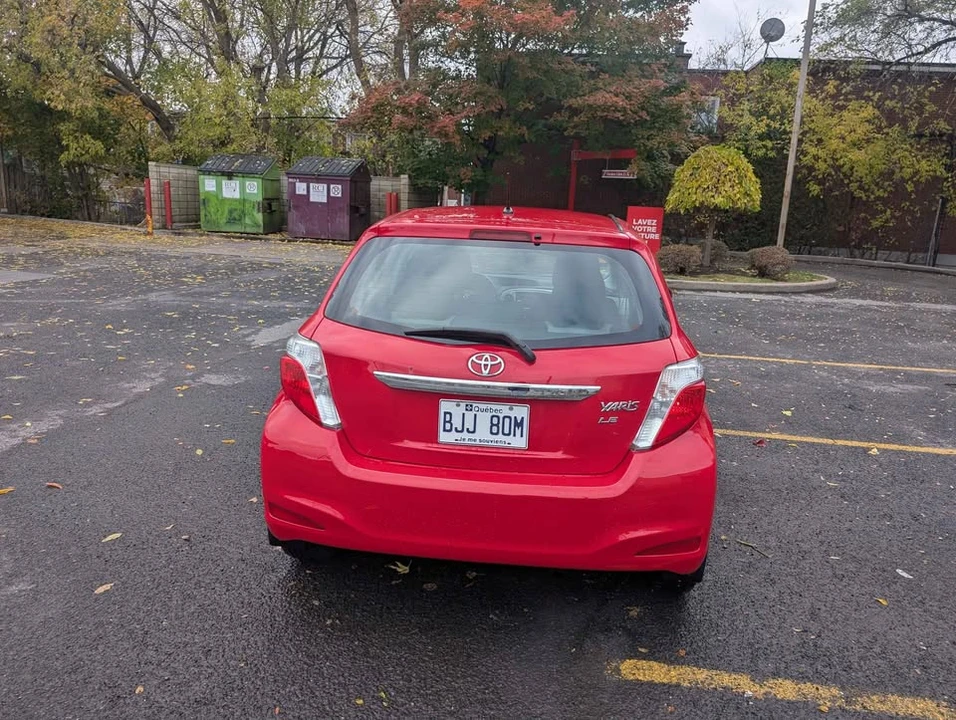 2012 Toyota Yaris - Image 6 of 11