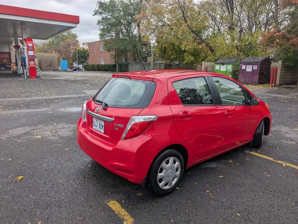 2012 Toyota Yaris - Image 5 of 11
