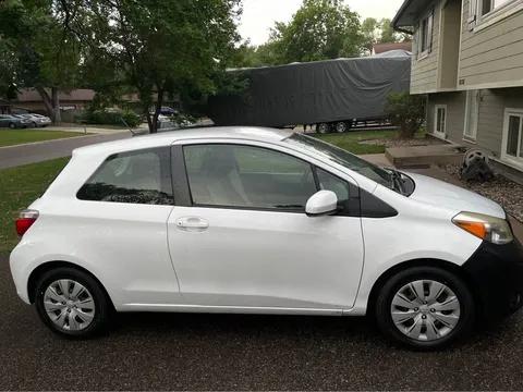 2012 Toyota Yaris Hatchback