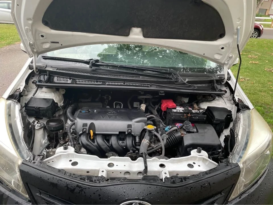 2012 Toyota Yaris - Image 12 of 12