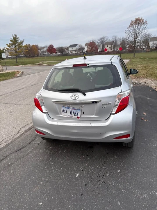 2012 Toyota Yaris - Image 3 of 10