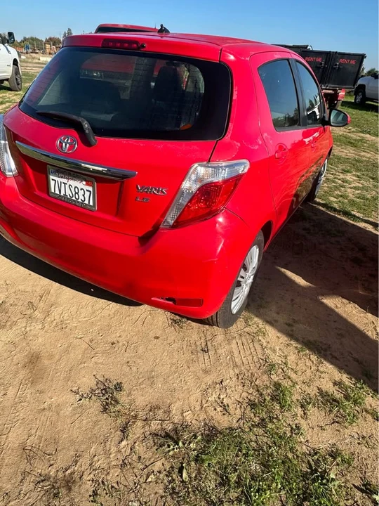 2012 Toyota Yaris - Image 3 of 9