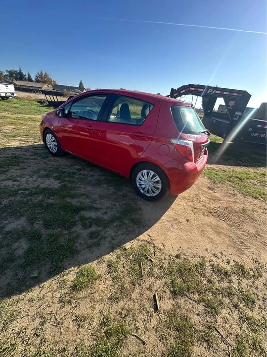 2012 Toyota Yaris - Image 5 of 9