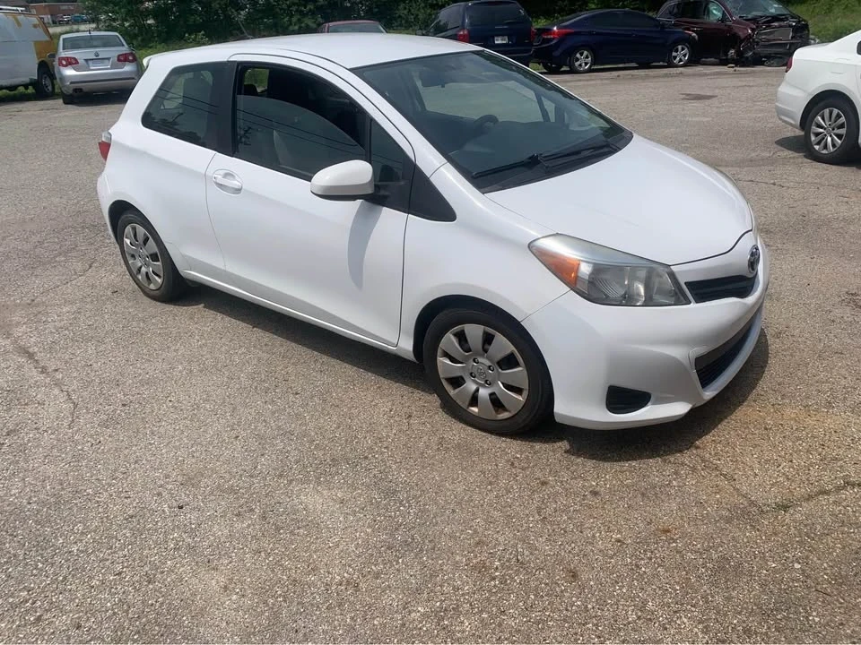 2012 Toyota Yaris - Image 3 of 7