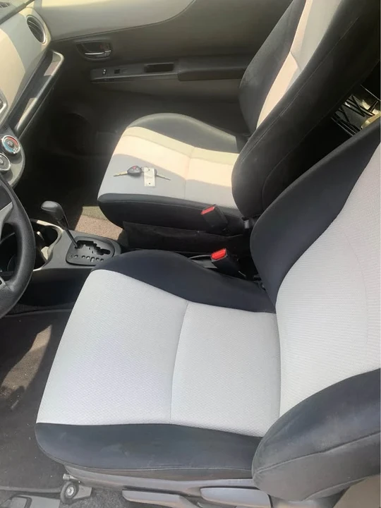 2012 Toyota Yaris - Image 6 of 7