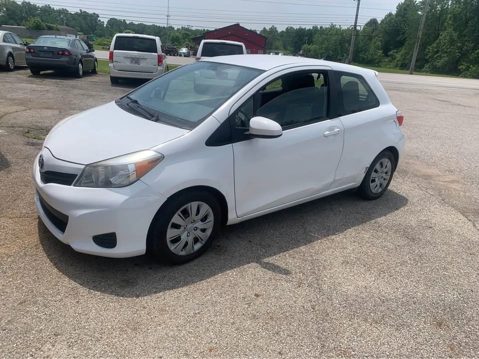 2012 Toyota Yaris - Image 4 of 7