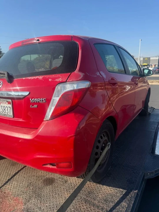 2012 Toyota Yaris - Image 3 of 13