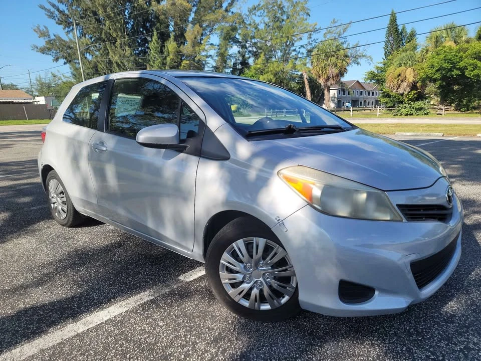 2012 Toyota Yaris - Image 7 of 17