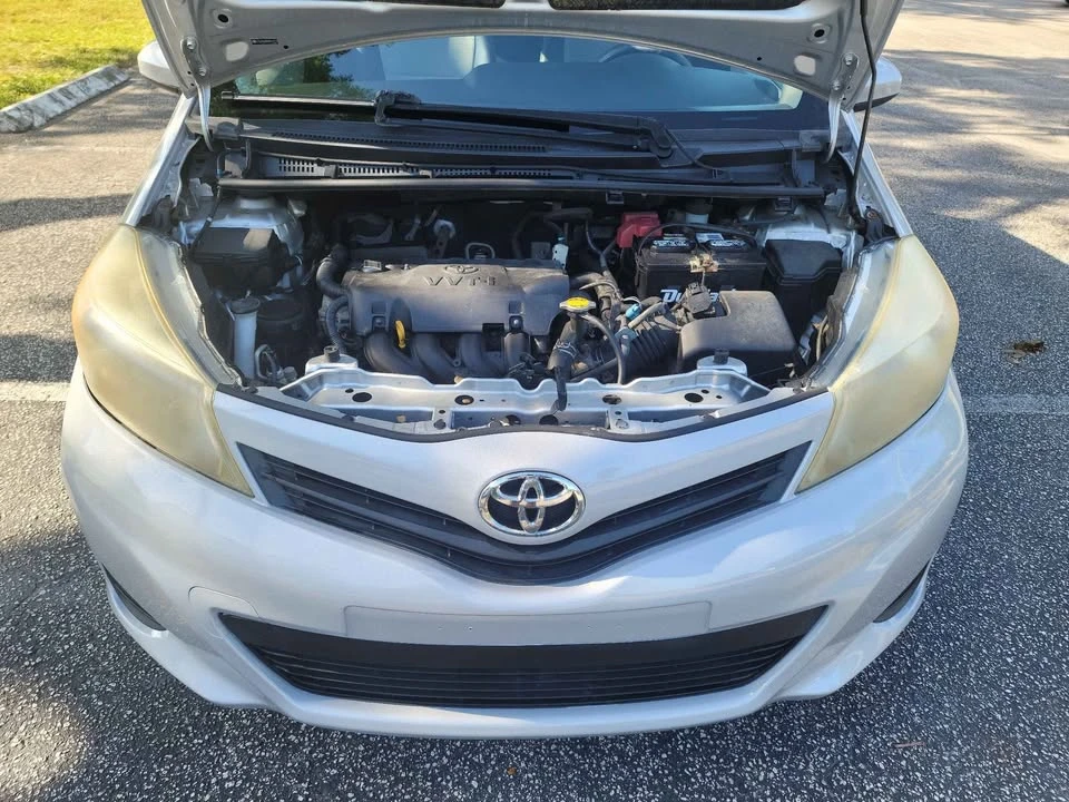 2012 Toyota Yaris - Image 17 of 17