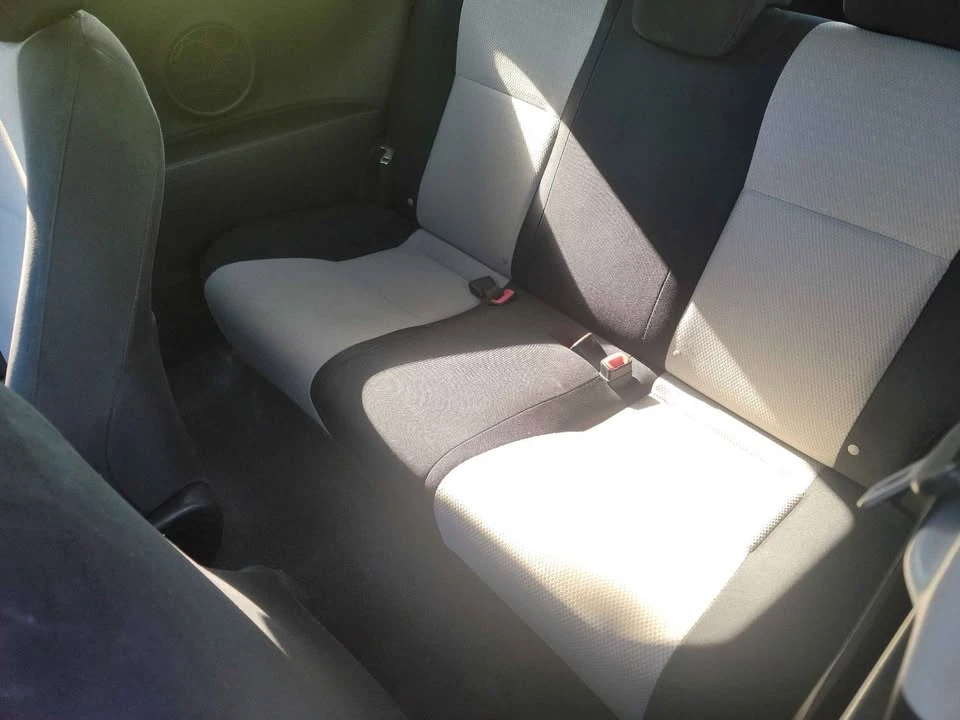 2012 Toyota Yaris - Image 13 of 17