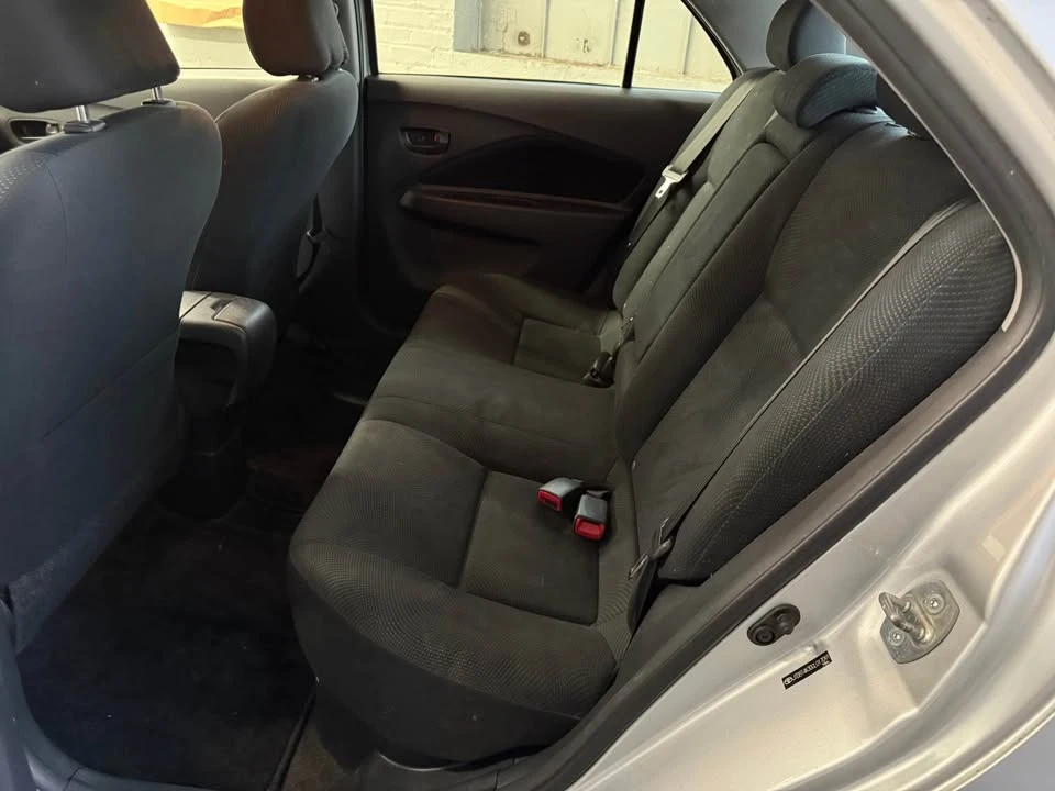2012 Toyota Yaris - Image 7 of 16