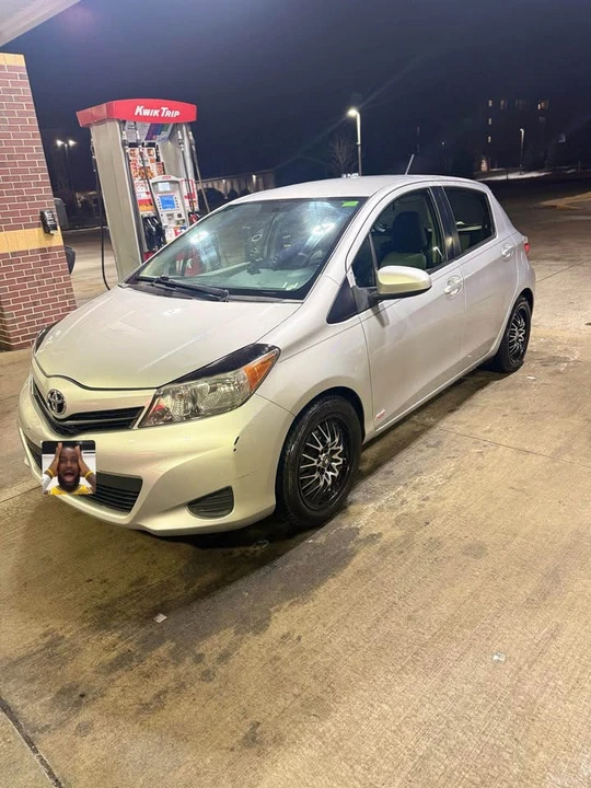 2012 Toyota Yaris - Image 7 of 14