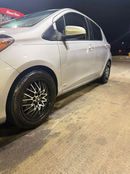 2012 Toyota Yaris - Image 4 of 14