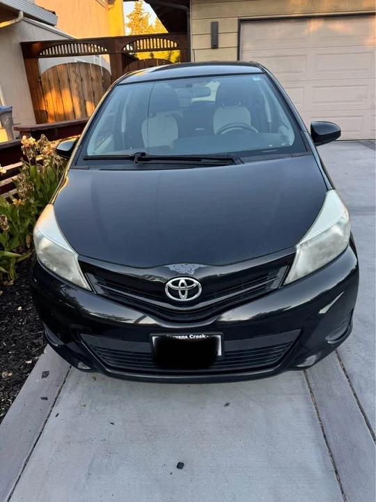 2012 Toyota Yaris - Image 3 of 3
