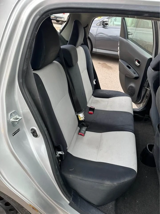 2012 Toyota Yaris - Image 10 of 10