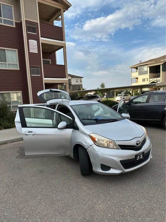 2012 Toyota Yaris - Image 5 of 10