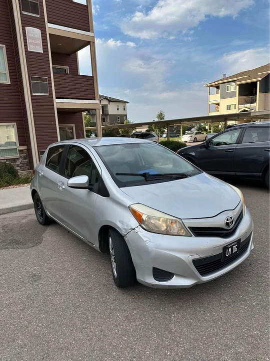2012 Toyota Yaris - Image 2 of 10