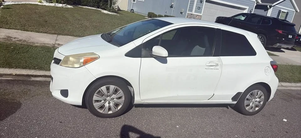 2012 Toyota Yaris - Image 3 of 6