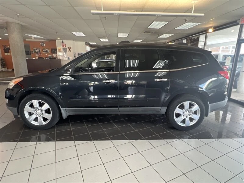 2012 Chevrolet Traverse - Image 2 of 4