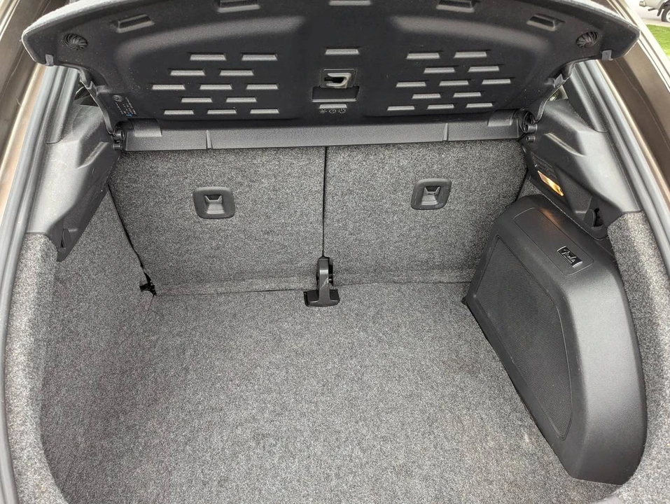2012 Volkswagen A5 Beetle - Image 14 of 19