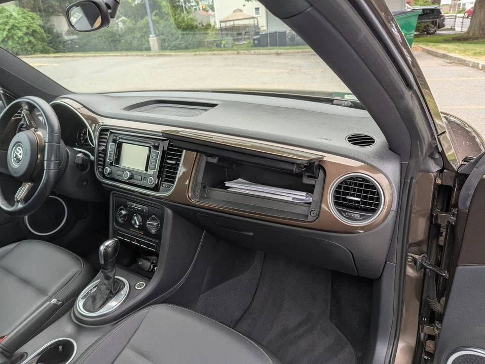 2012 Volkswagen A5 Beetle - Image 18 of 19