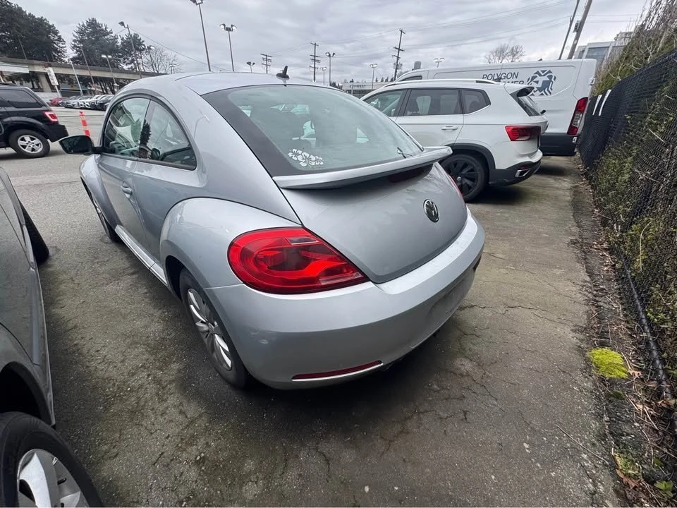 2012 Volkswagen A5 Beetle - Image 6 of 10