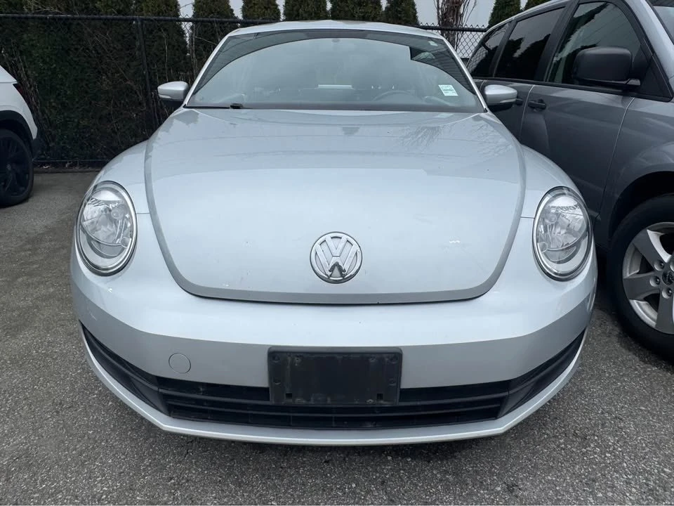 2012 Volkswagen A5 Beetle - Image 2 of 10