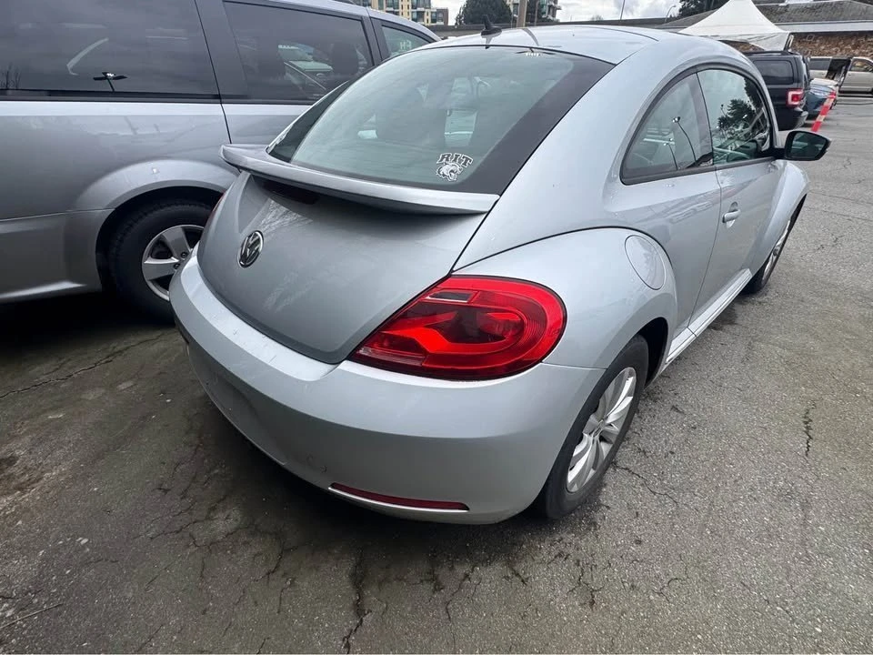2012 Volkswagen A5 Beetle - Image 4 of 10