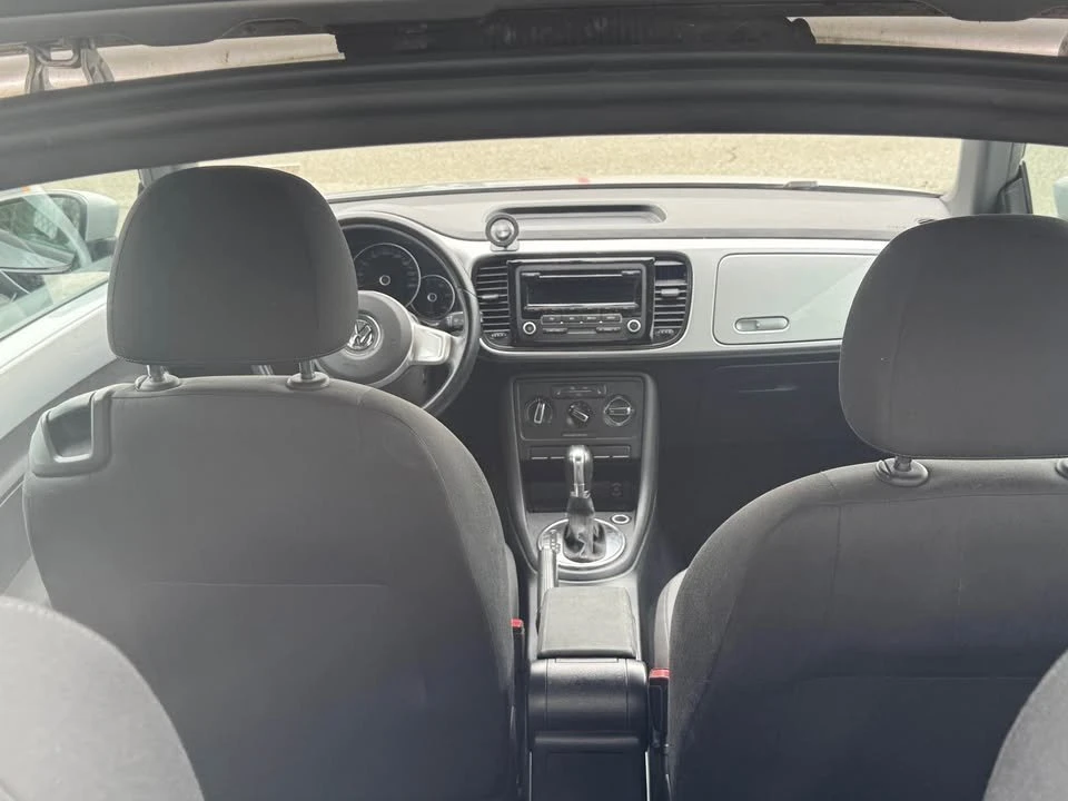 2012 Volkswagen A5 Beetle - Image 8 of 10