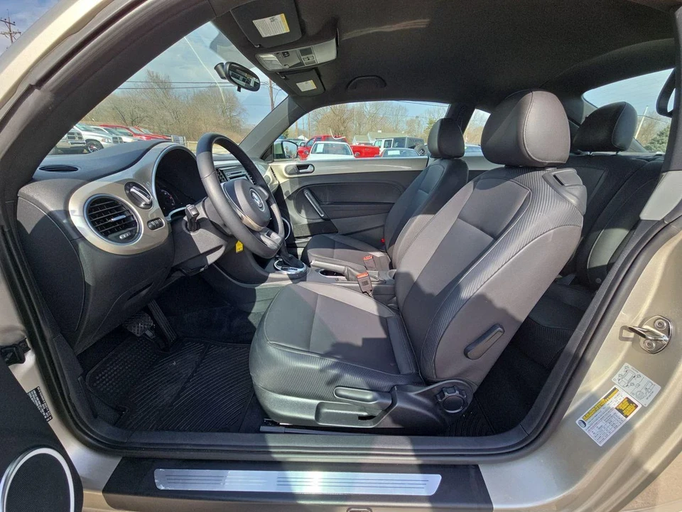 2012 Volkswagen A5 Beetle - Image 3 of 12
