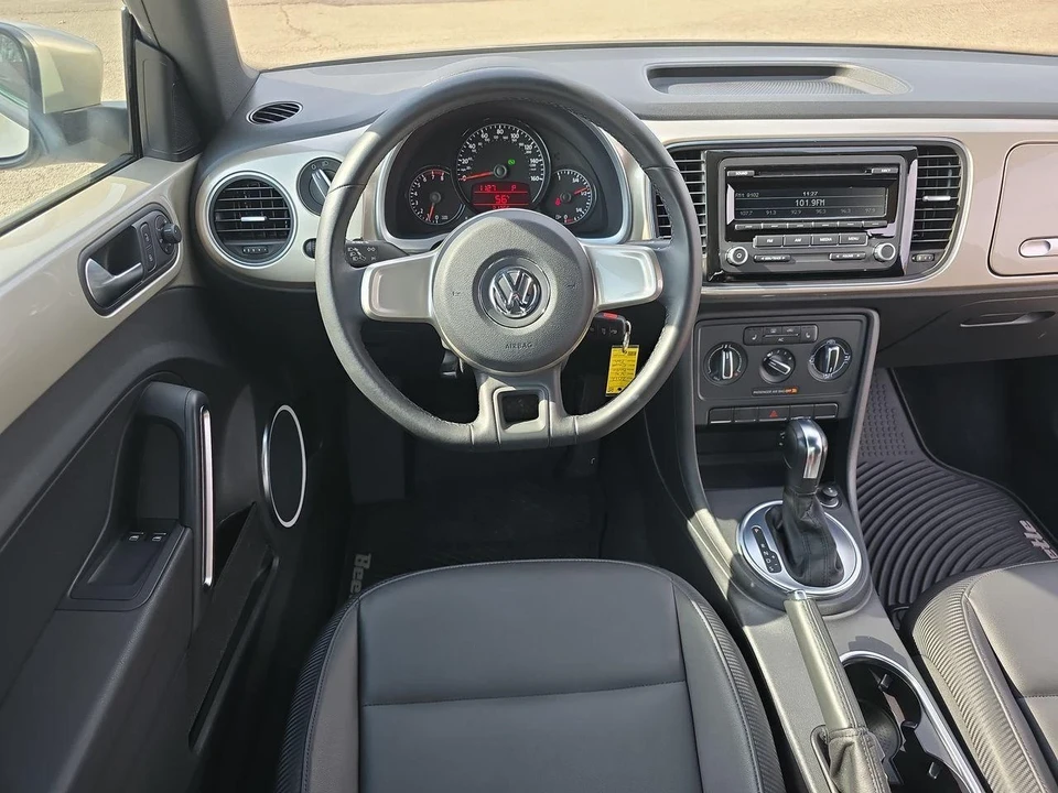 2012 Volkswagen A5 Beetle - Image 6 of 12