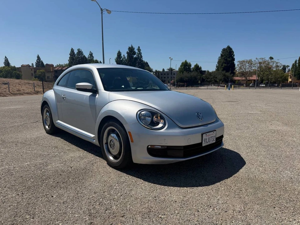 2012 Volkswagen A5 Beetle - Image 6 of 8