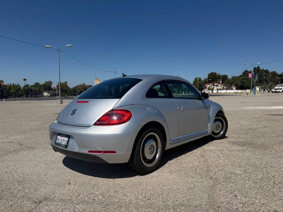 2012 Volkswagen A5 Beetle - Image 3 of 8