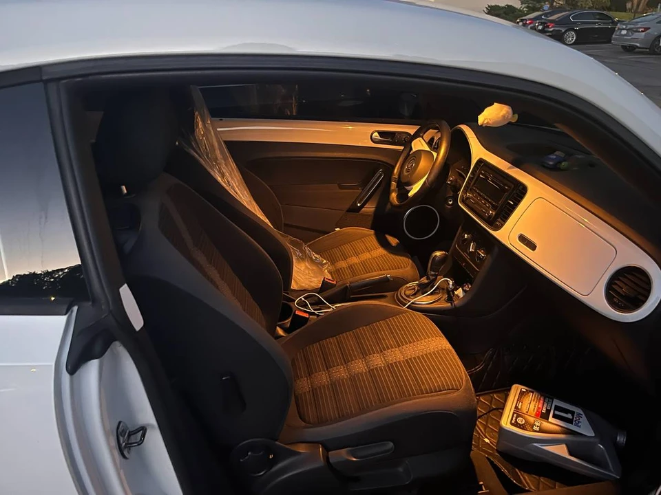 2012 Volkswagen A5 Beetle - Image 3 of 3
